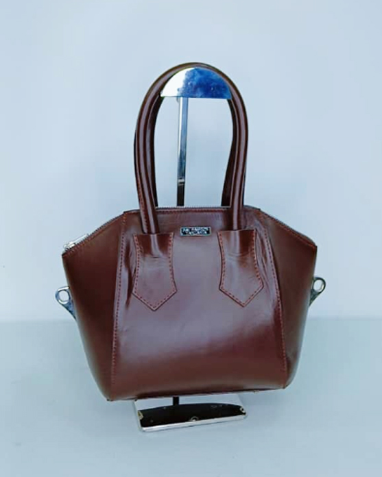 wife-handbag-6.jpg