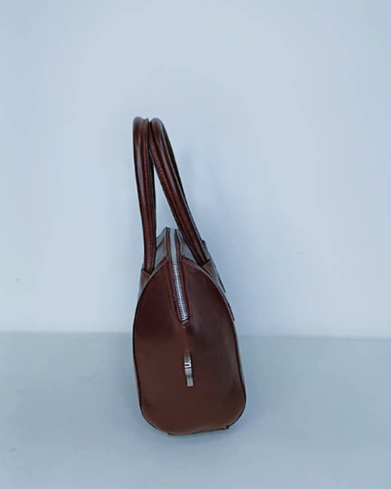 wife-handbag-8.jpg